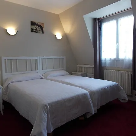 Hostel Du Roy-3